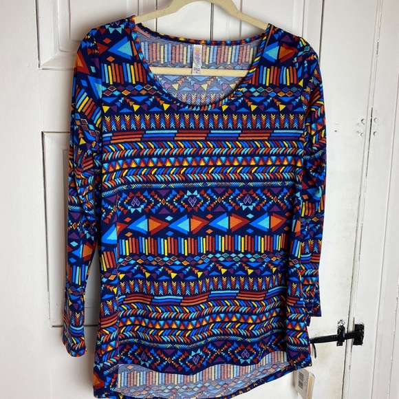 NWT LuLaRoe Lynnae blue Aztec print top - Picture 1 of 6